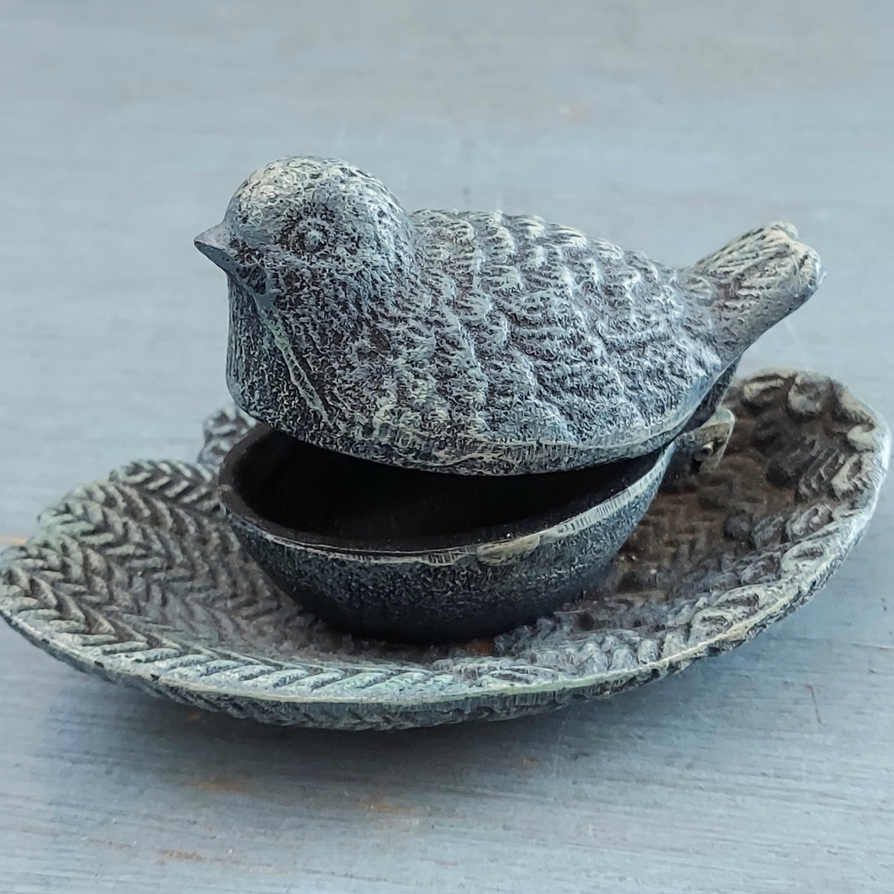 Vintage Cast Iron Bird/Leaf Trinket Box